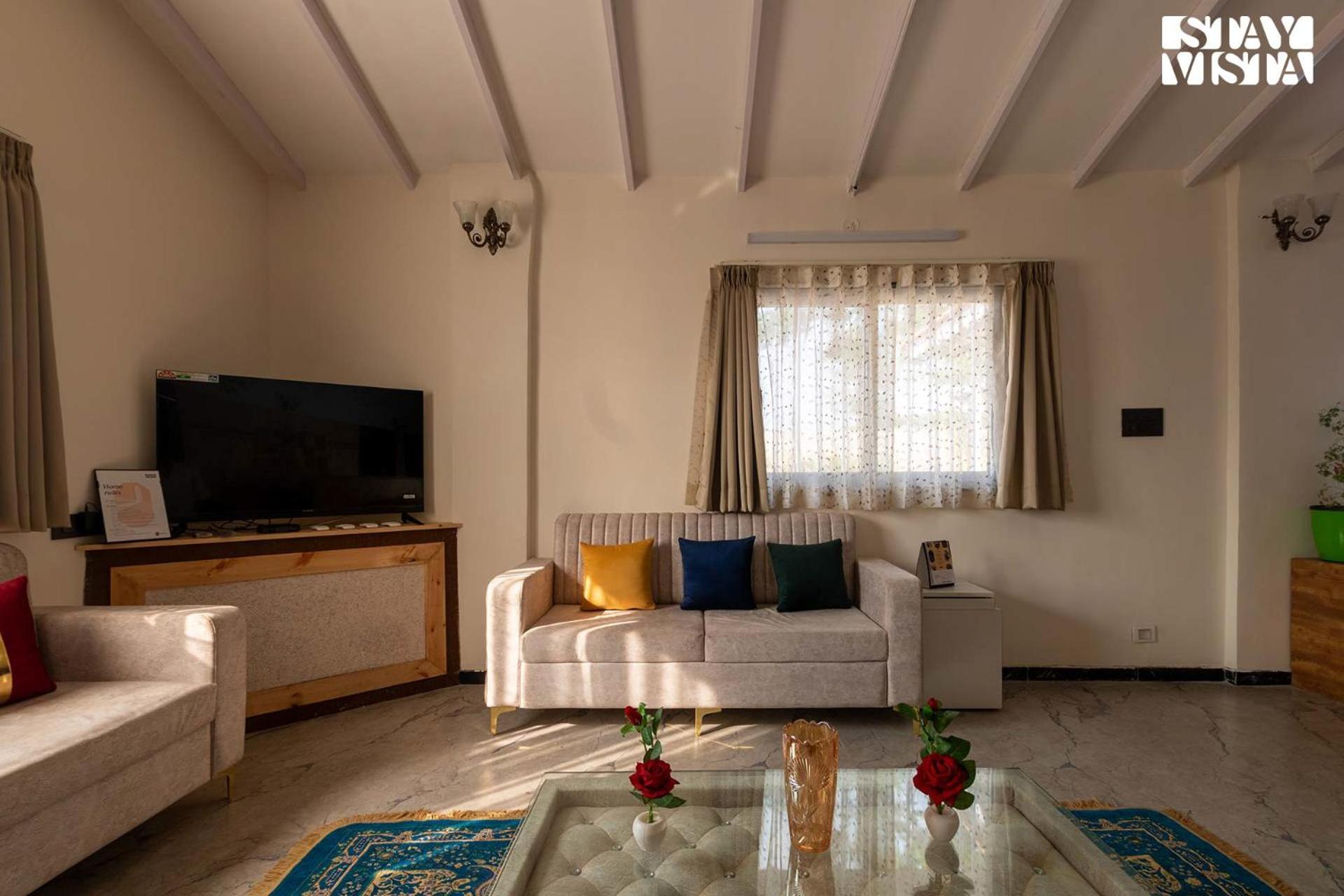 Stayvista'S Harvest Haven - Pool-View Villa With Deck & Machan Near Sula Nashik Bagian luar foto