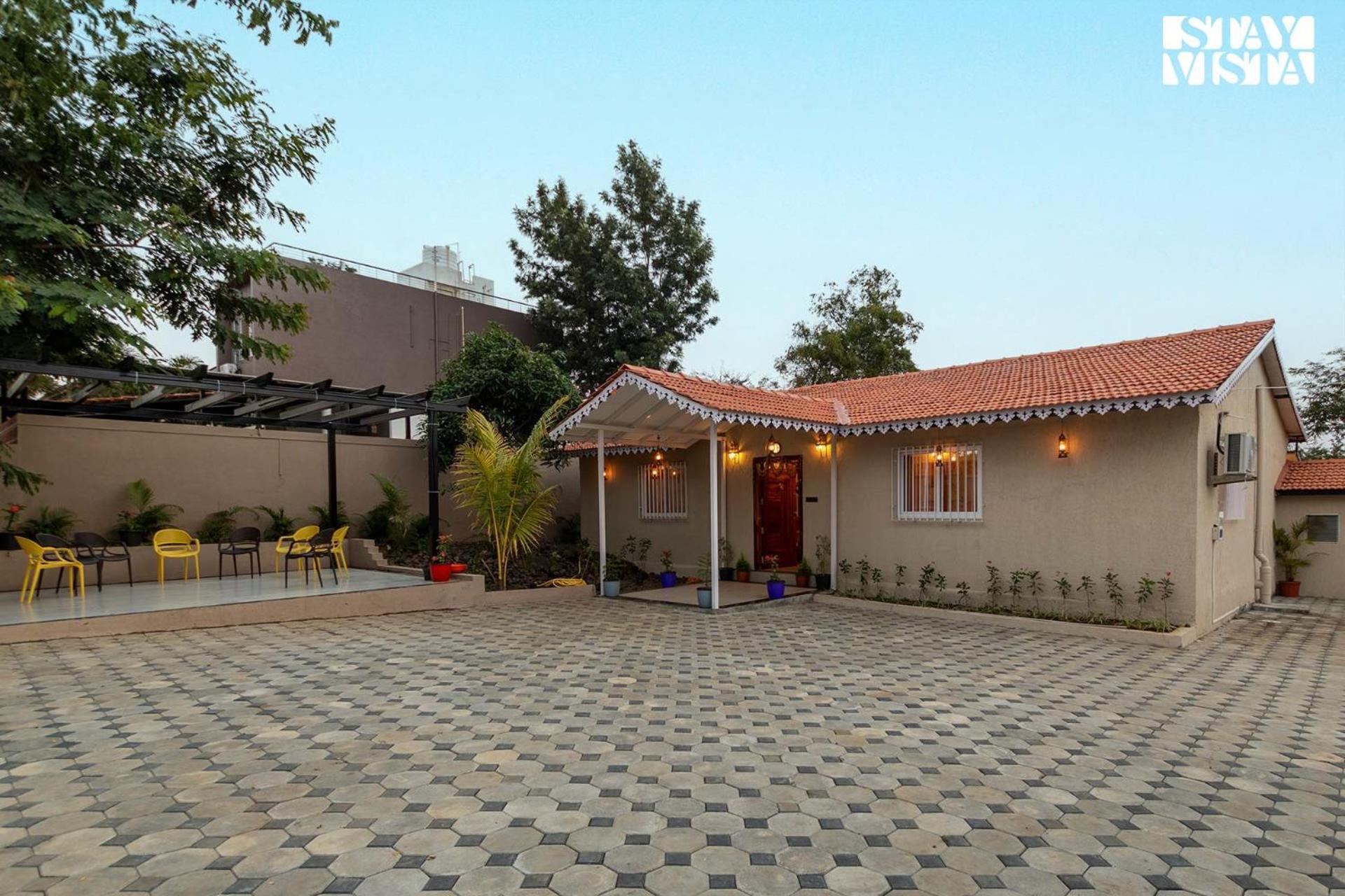 Stayvista'S Harvest Haven - Pool-View Villa With Deck & Machan Near Sula Nashik Bagian luar foto
