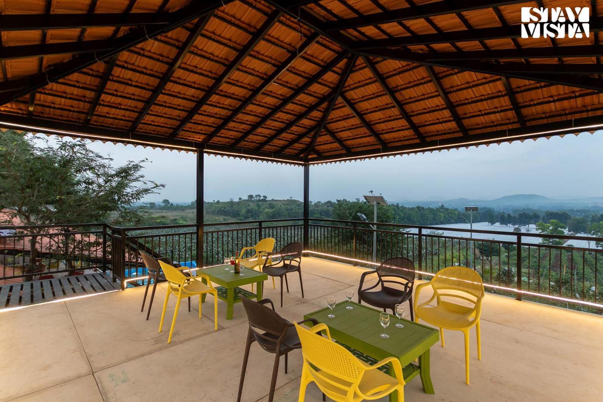 Stayvista'S Harvest Haven - Pool-View Villa With Deck & Machan Near Sula Nashik Bagian luar foto
